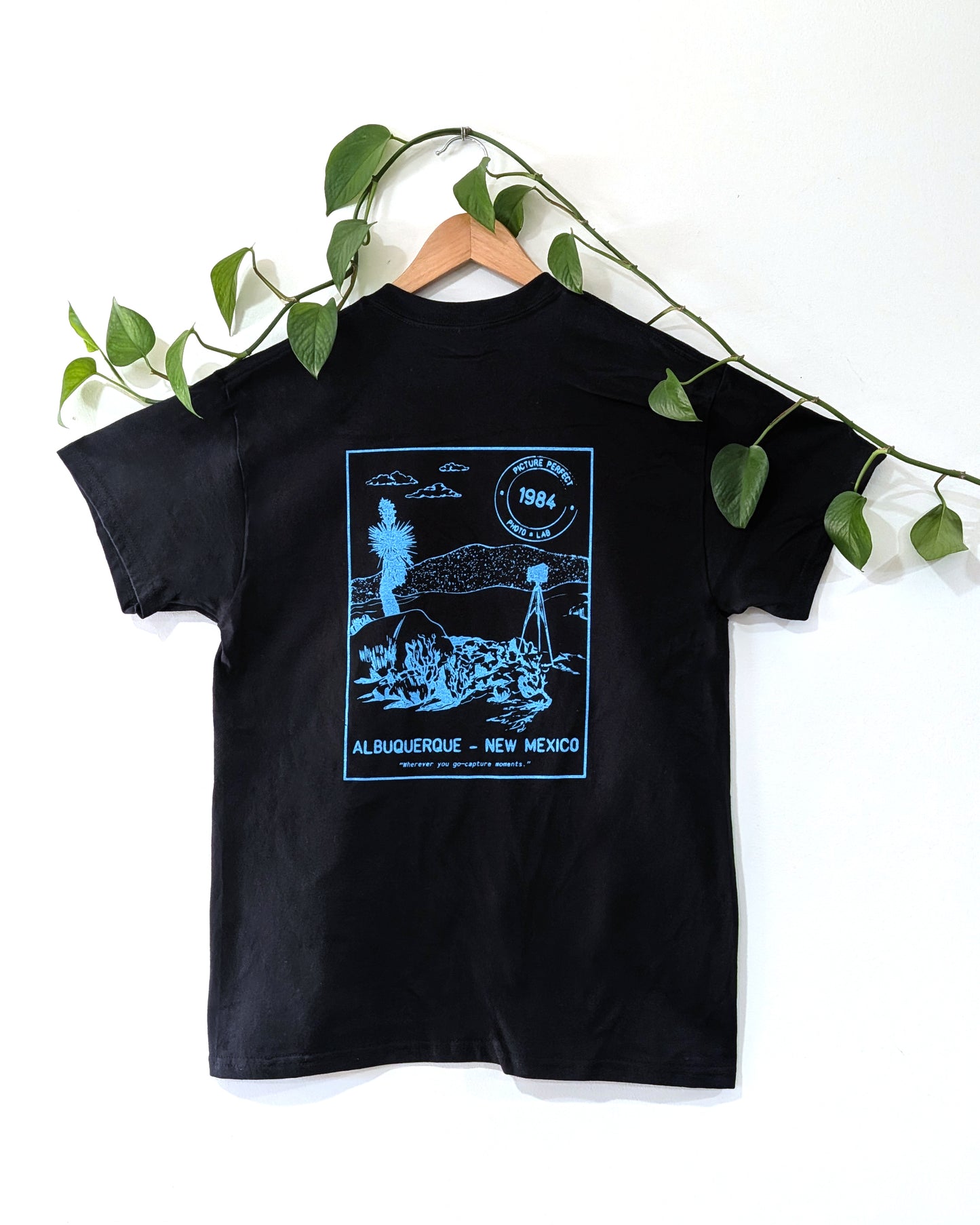 Short Sleeve Postcard Tee Black